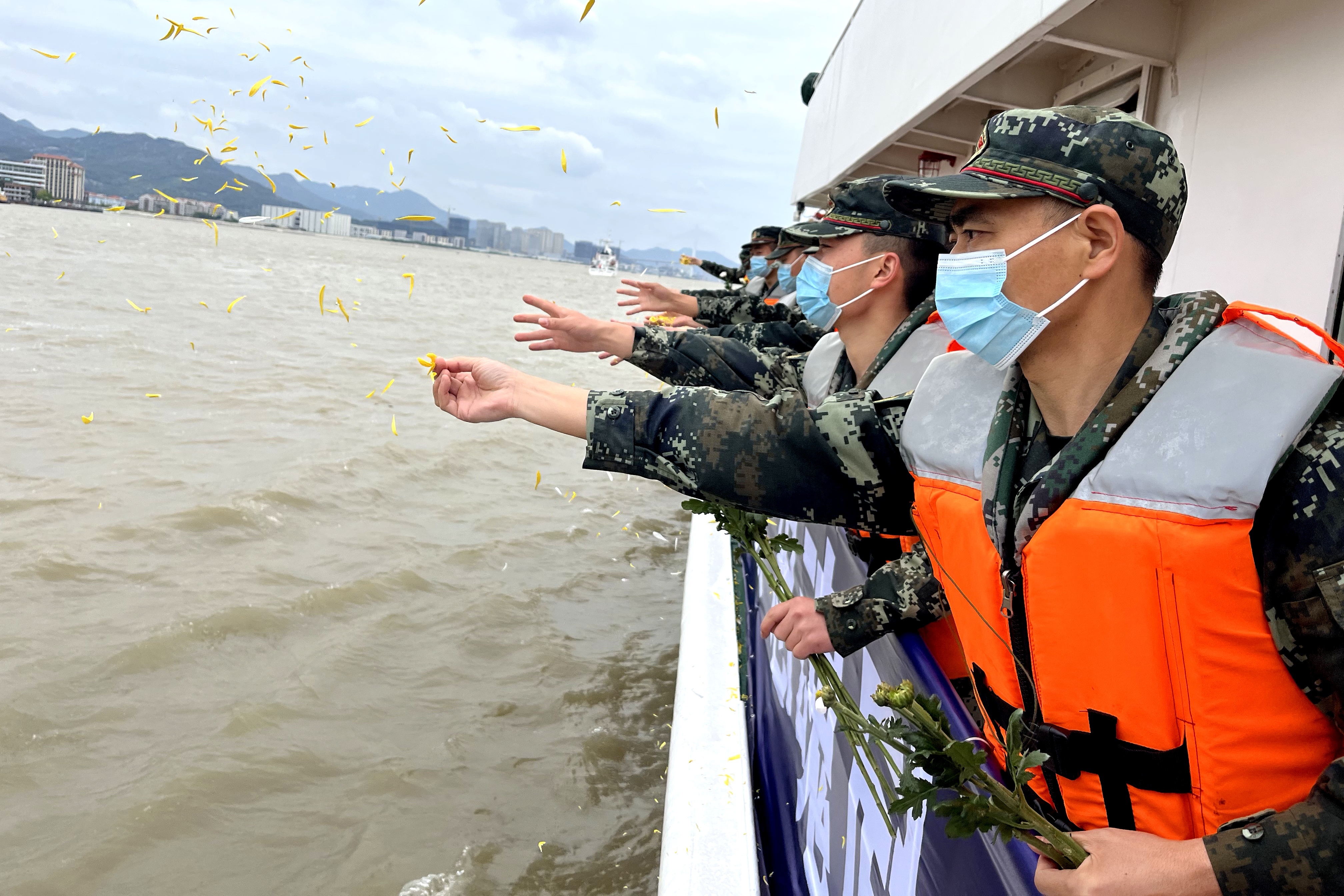 海上鳴笛、線上緬懷 福州海警多種方式祭英烈